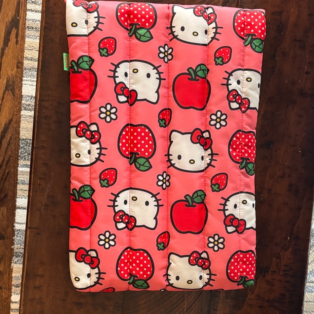 BAGGU Hello Kitty Laptop Sleeve 15x10 Like New